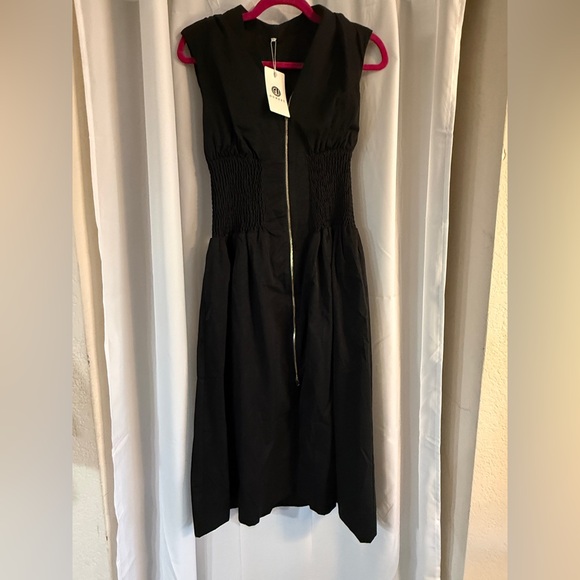 Gunest Dresses & Skirts - Gunest Black Midi Dress NWT